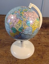 MIGNONNE PETITE MAPPEMONDE DES ANNEES 50