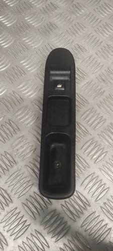 Commande bouton lève vitre