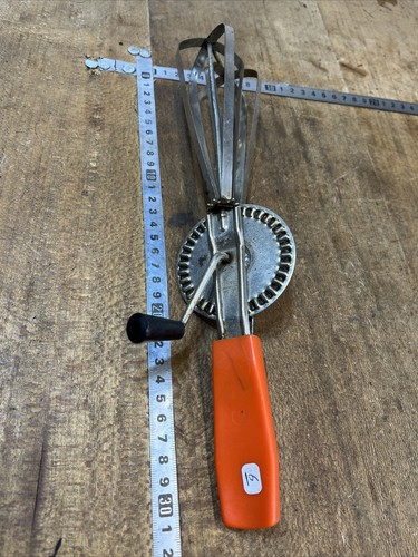 Old tool outil - old,