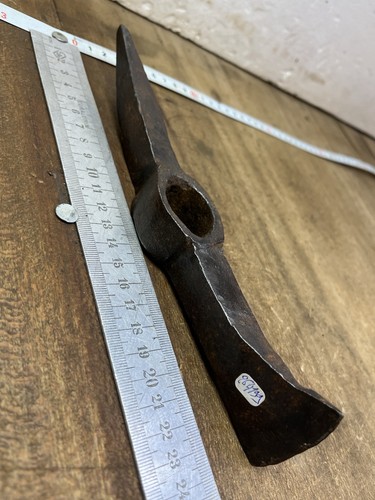 Outil ancien marteau - marteau, taillant