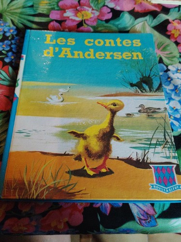 Livre les contes andersen - livre,
