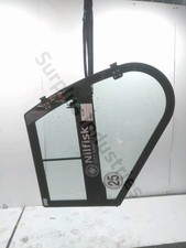 PORTE AVANT DROITE NILFISK CITY RANGER 3500  / NE 8332
