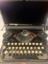 Machine À Écrire Ancienne