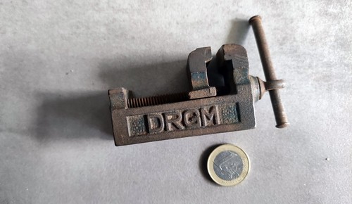 Etau drgm outil ancien - etau,