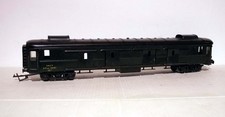 RATEAU ho fourgon SNCF en tole 8 portes, attelages PMP, bon état
