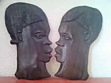 ART AFRICAIN :ANCIEN SUPERBE PAIRE COUPLE 2 MASQUES MURAL 1980 en beau bois