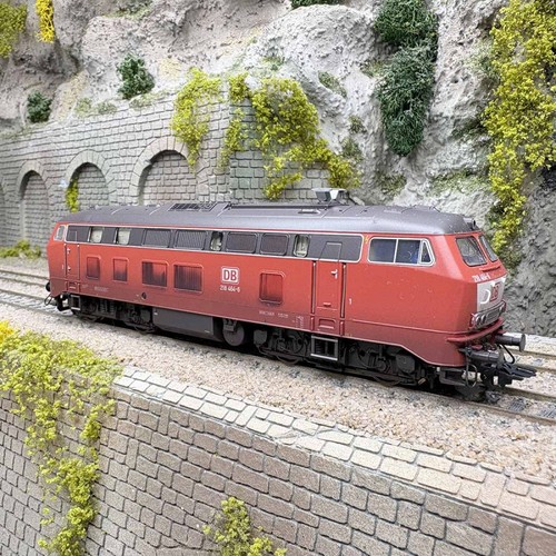 Locomotive diesel 218 - locomotive,
