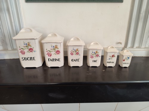 Série pots à - de, 6