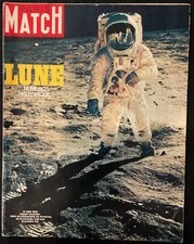 JOURNAUX À LA (L)UNE 