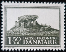 TIMBRE du DANEMARK - DOLMEN