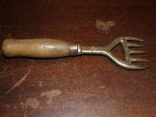 Fourchette pic a glace manche en bois ( 20.5 cm de long )