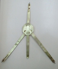 Accroche plat mural ancien –