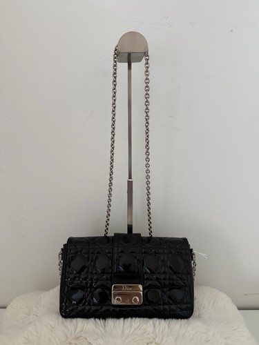 Dior wallet chain - on,