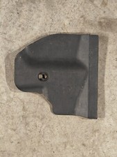 GARNITURE LATÉRALE DROIT AU NIVEAU DES PIEDS HYUNDAI TUCSON 1 JM 2.0 CRDI A10.5