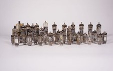 Lot De 50 Radios À Tubes