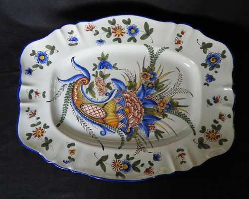 Grand plat ancien