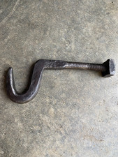 Ancien crochet sur tige en fer forgé, à visser