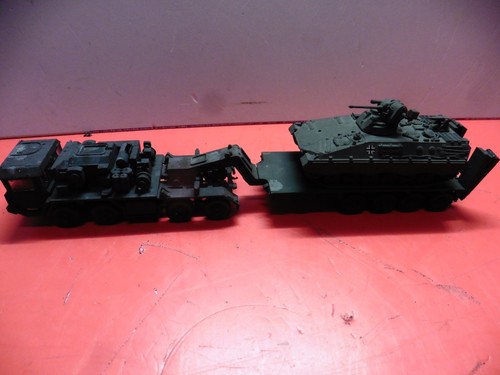 Lot miniature porte char - porte,