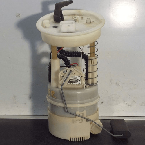 Pompe essence avec - à,