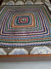 plaid vintage au crochet en laine   fait mains   1 ,15 m  sur 1,15  M