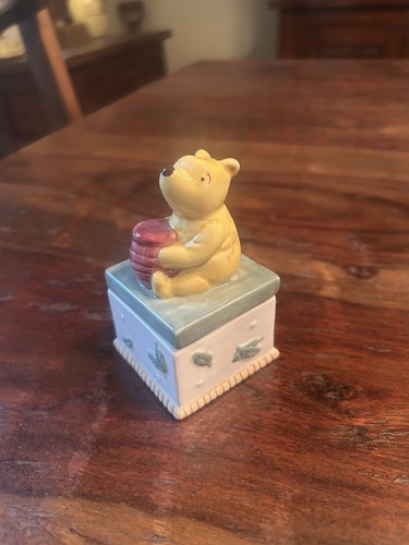 Walt disney winnie the pooh - winnie,