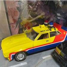 Yellow Interceptor 1/18 Ford