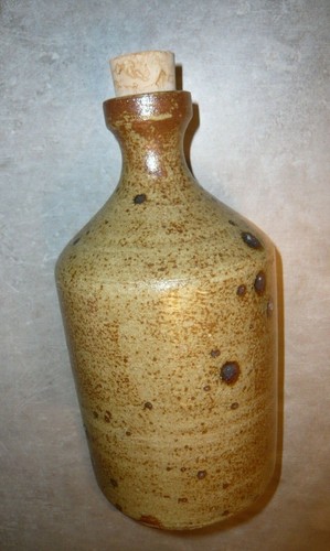 Ancienne bouteille terre - ancienne,