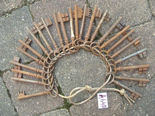 Lot a640 clé clés - 24,