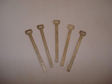 5 anciens colliers pour cadre de vélo, vieux stock année 50