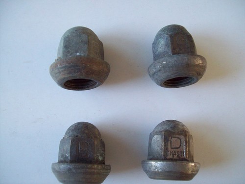 Anciens ecrous en - 4,