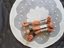 mercerie ancienne 3 échevettes  coton à broder  special  n° 25 DMC marron ombré