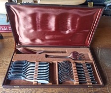 Ménagère à poisson 12