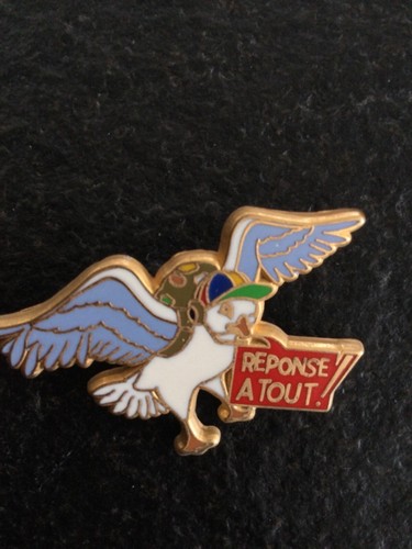 Pin badge reponse tout - pin's, a