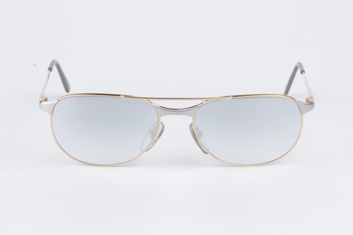 300 lunettes soleil - 300€, de
