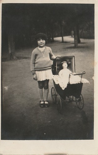 Photo fillette avec - , sa