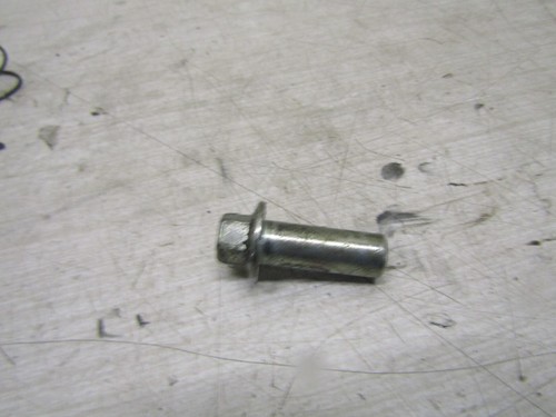Boulon moteur 163 - 1,