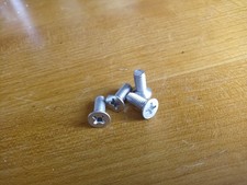 Set de vis de fixation piétement fauteuil Executive Charles Pollock 1ère édition