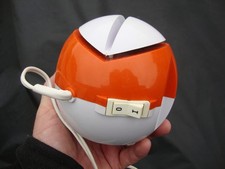 rare affûteur de couteaux orange vintage , TERRAILLON DESIGN