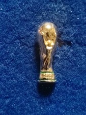 Pin's COUPE DU MONDE DE FOOTBALL 1974 FIFA TM
