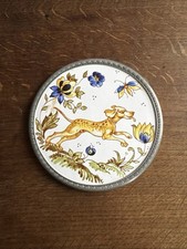 Dessous De Bouteille, Dessous