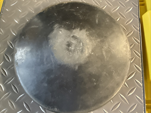 Black rubber discus - -, practice