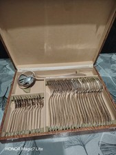 Ménagère ancienne en métal