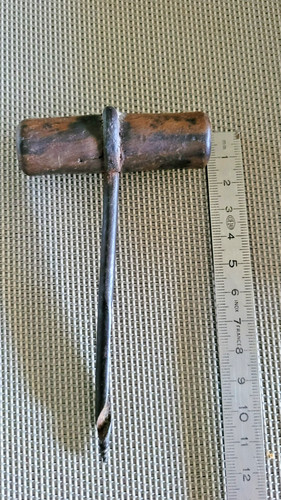 Perce fûts tonneaux ancien - ,