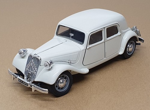 Burago scale diecast - 1/24,