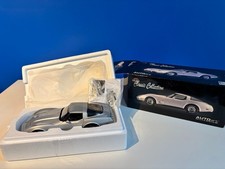 1:18 AUTOart 71121 Chevrolet Corvette 1978 25th Anniversary Edition