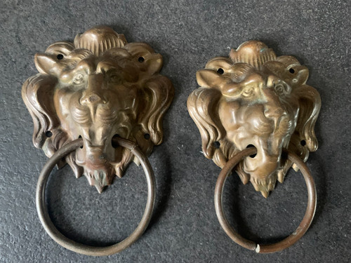 Têtes lion poignées de - têtes,