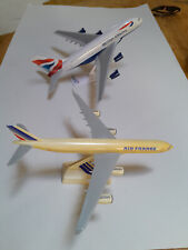 MAQUETTES MONTEES D AVION AIRBUS A 340 AIR FRANCE ET AIRBUS A 380 BRITISH AIRWAY