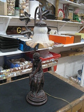 "600 23" "  JOLIE LAMPE CONTEMPORAINE EN RESINE A DECOR DE JEUNE FEMME