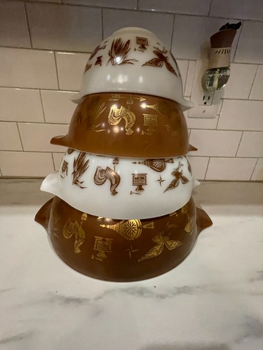 Pyrex Early American