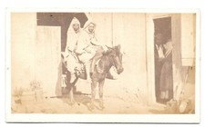 Deux hommes arabes en burnous sur leur ane Photo CDV Mongin Setif Algérie 1865